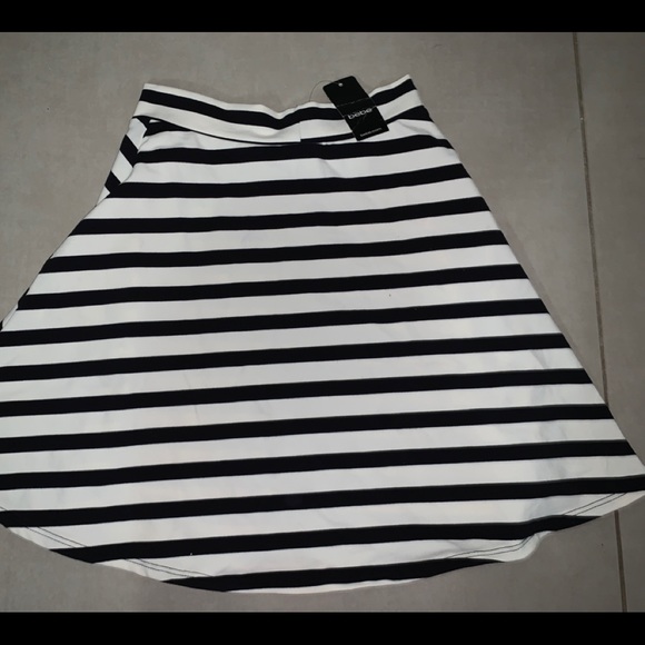 Brand New Bebe fit and flare stripe mini skirt - Picture 3 of 3